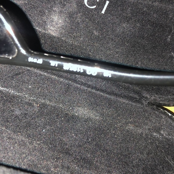 Gucci  black sunglasses w/ side protection great for driving dark lens - Picture 11 of 11